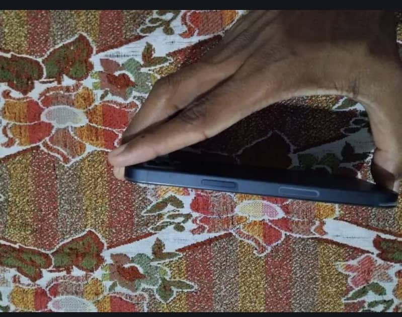 Apple iPhone 13 3