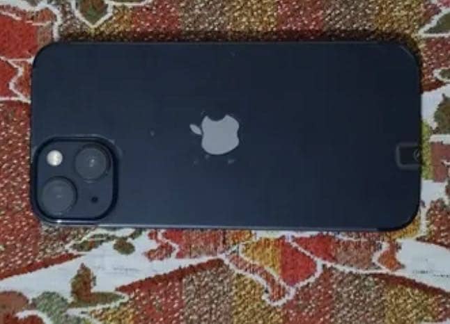 Apple iPhone 13 4
