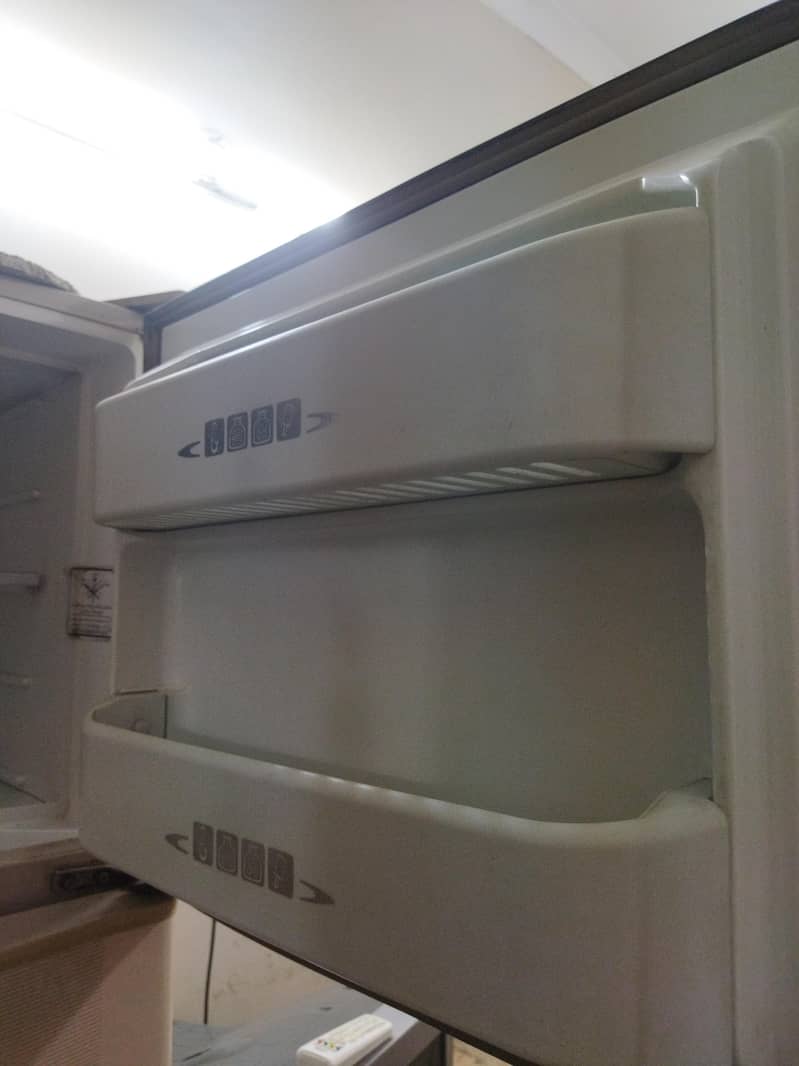 Dawlance Monogram Refrigerator 4