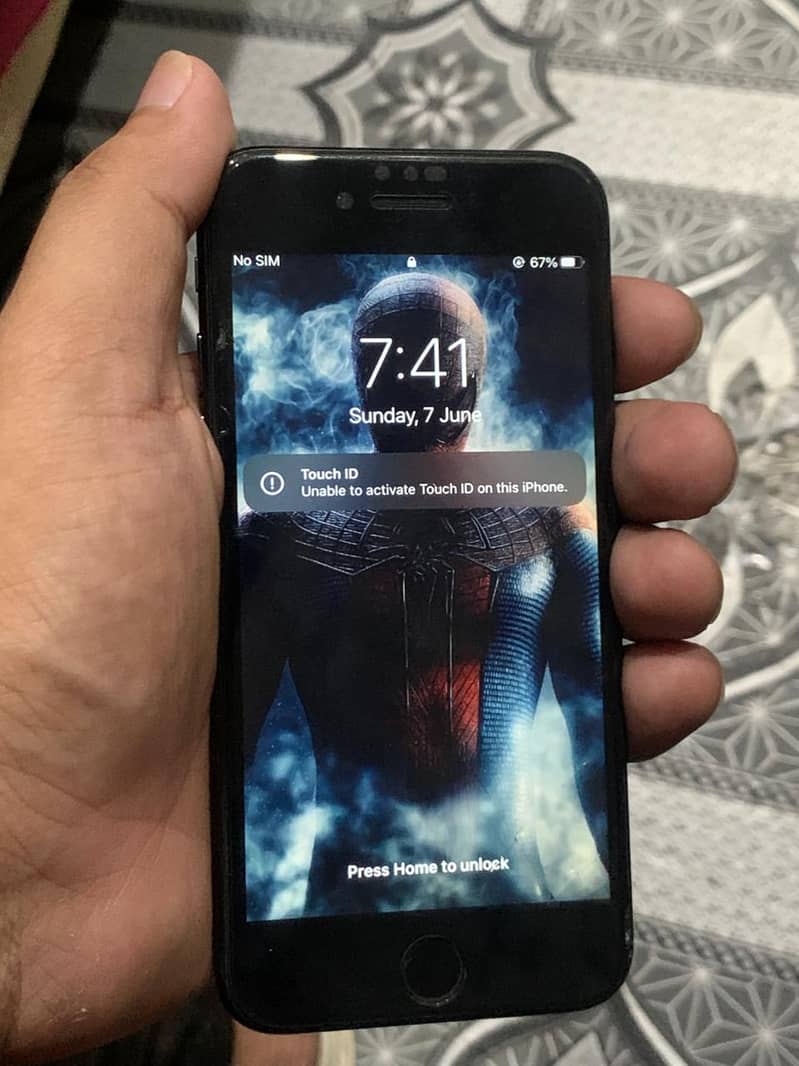 Apple iPhone 7 1