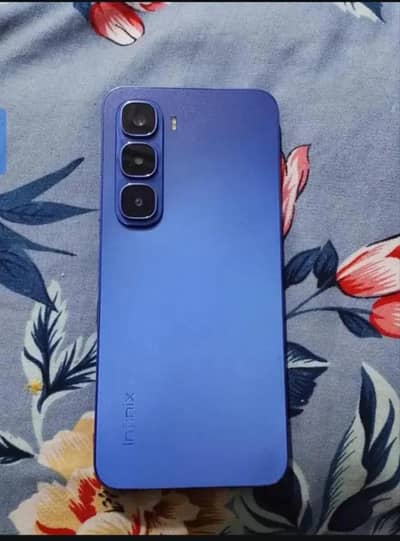Infinix hot 60i (6/128) complete box exchange possible