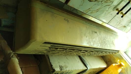 Mitsubishi 2 ton ac