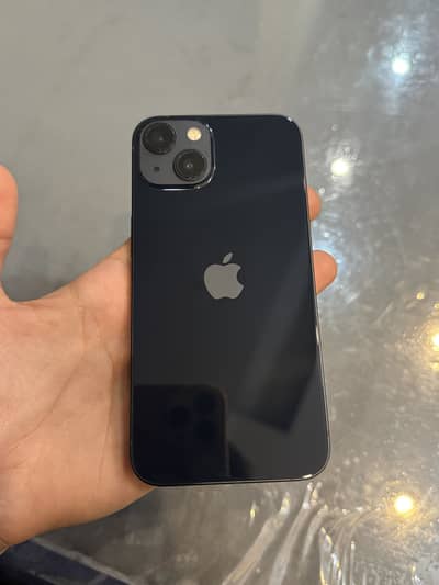 Apple iPhone 13