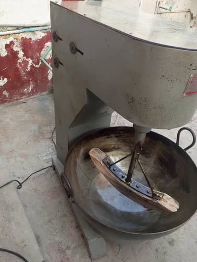 برفی رگڑائی والی مشین