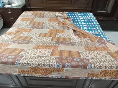 king size matresa in mint condition 78x72x6
