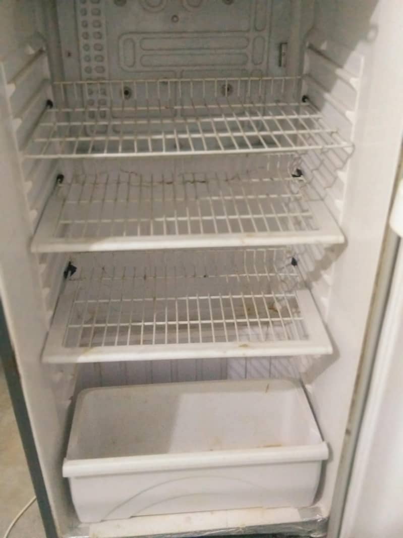 refrigerator 4
