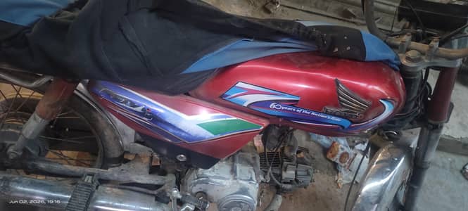 Honda CDI 70 Red 2014 Karachi Num Complete Documents Clear