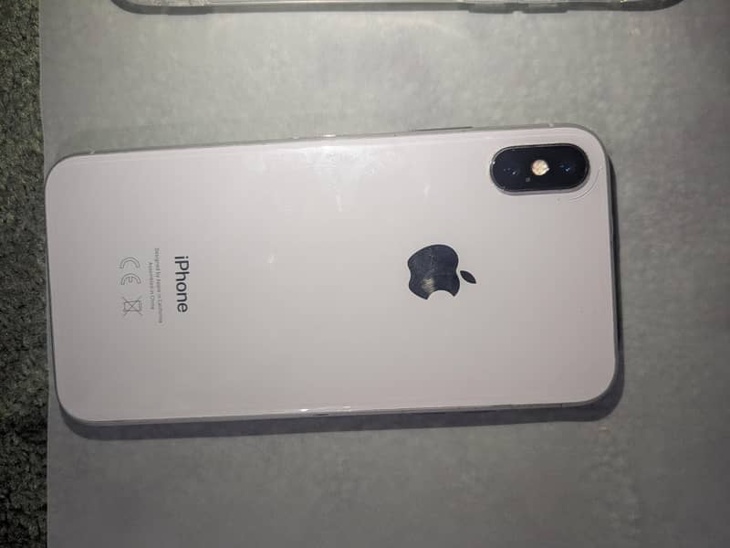 Apple iPhone X 3