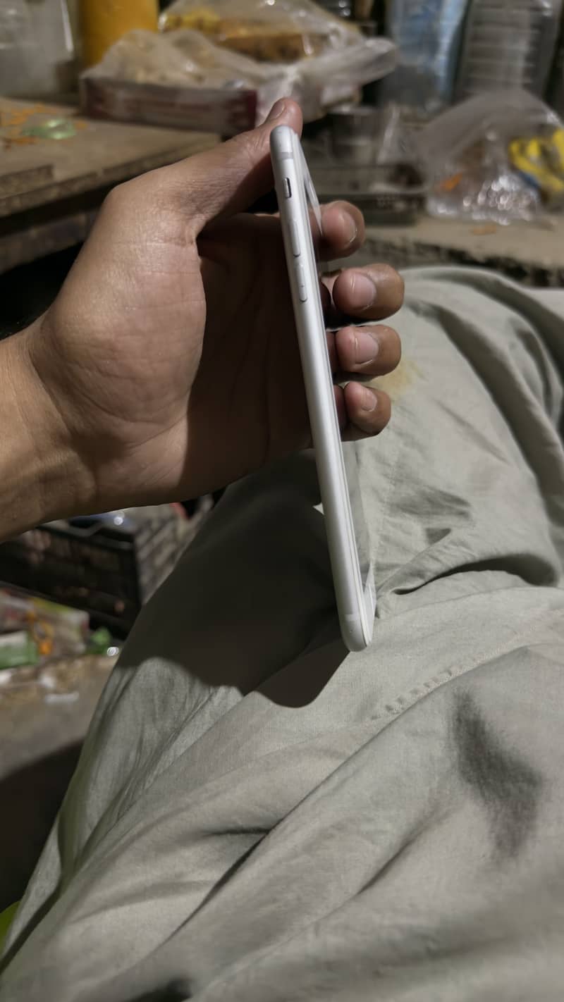 Apple iPhone 8 Plus 2