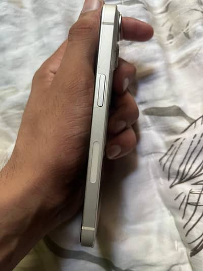 Apple iPhone 14