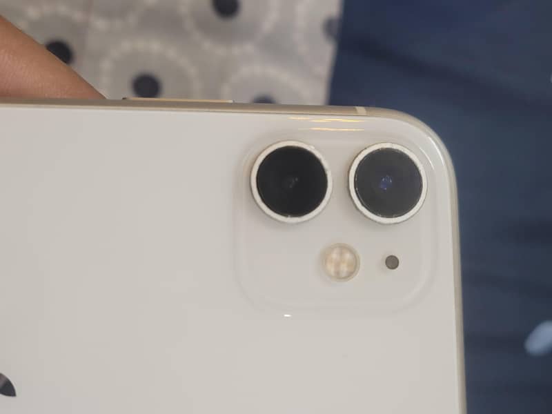 Apple iPhone 11 7