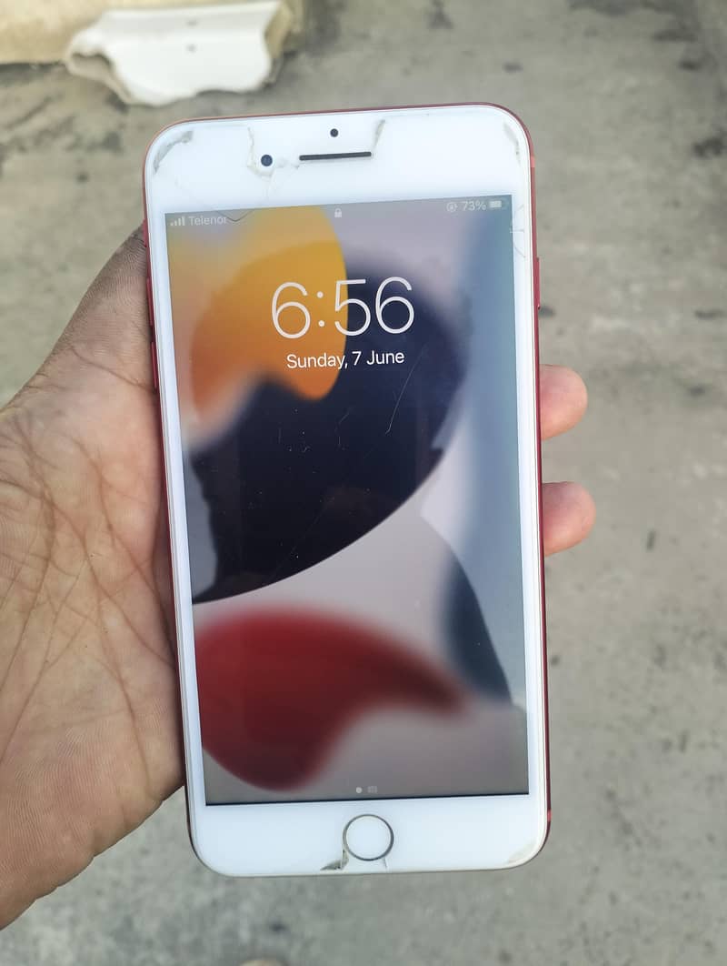 Apple iPhone 7 Plus 0
