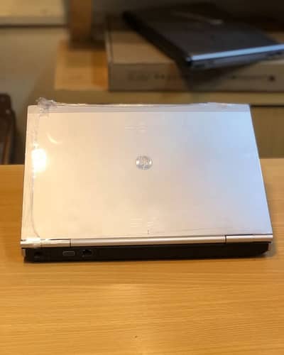 Hp elite book 8470 intel core I5 3rd gen 4 gb  500 gb