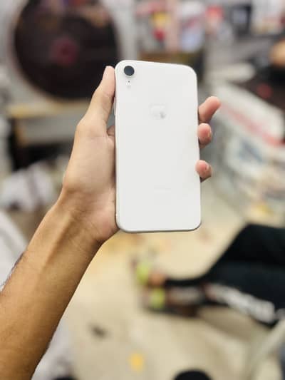 Apple iPhone XR
