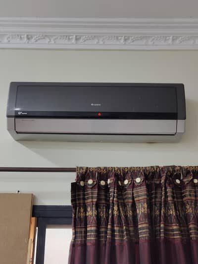 Gree Dc inverter ( Urgent Sale)