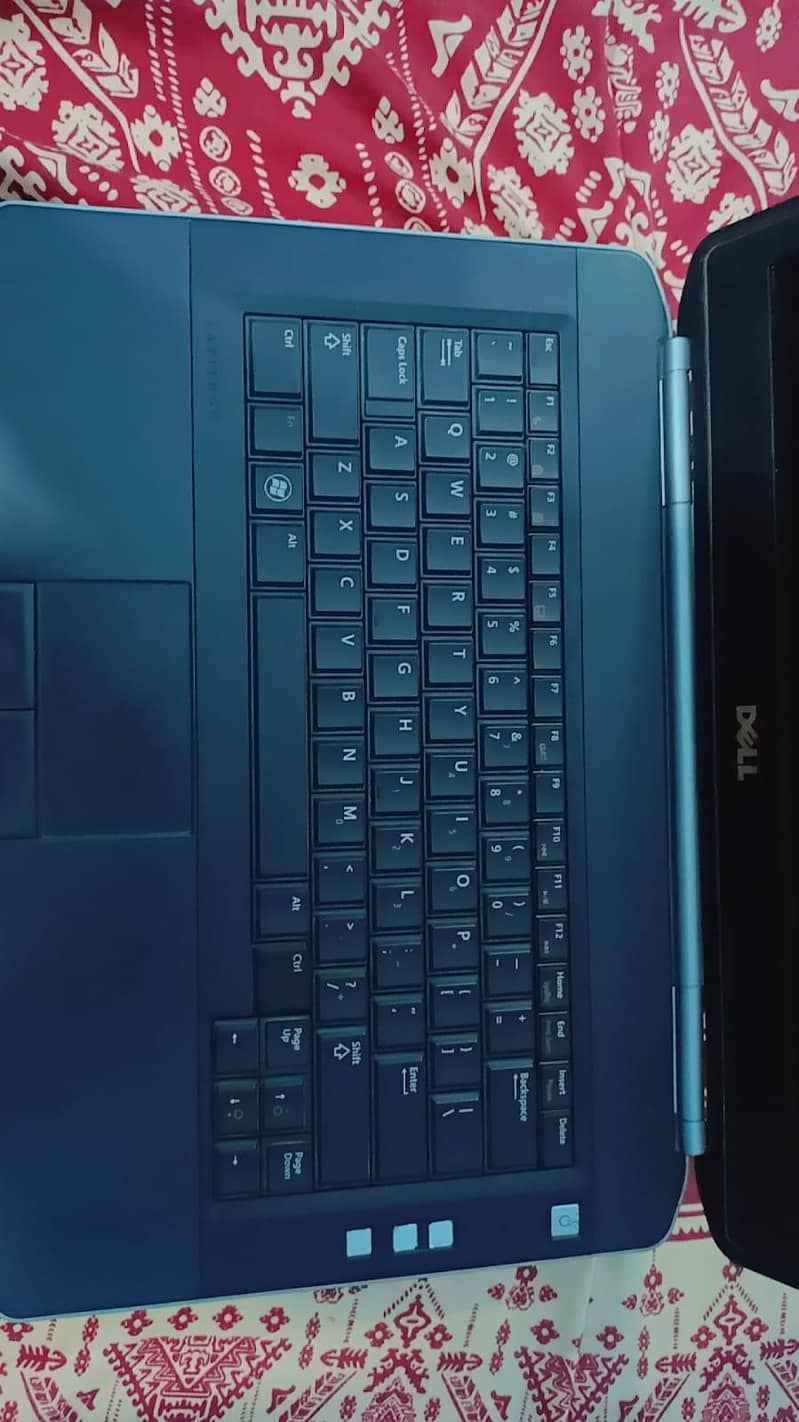 Dell Laptop 4