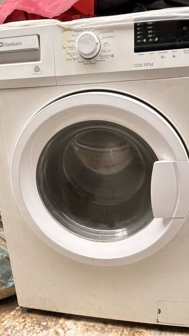 Dawlance Fully Automatic Washing Machine 1