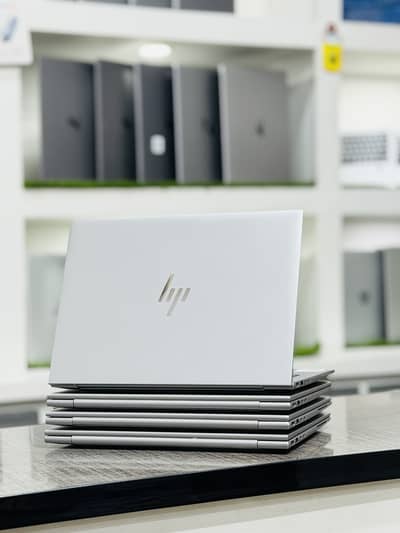 HP Zbook Firefly 14 G10 || I7 13 Gen / RTX 04 GB GPU