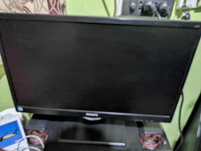 core I5 6generation 8Gb ram With 128Gb SSD 500 Gb Hard with 22Inch lcd