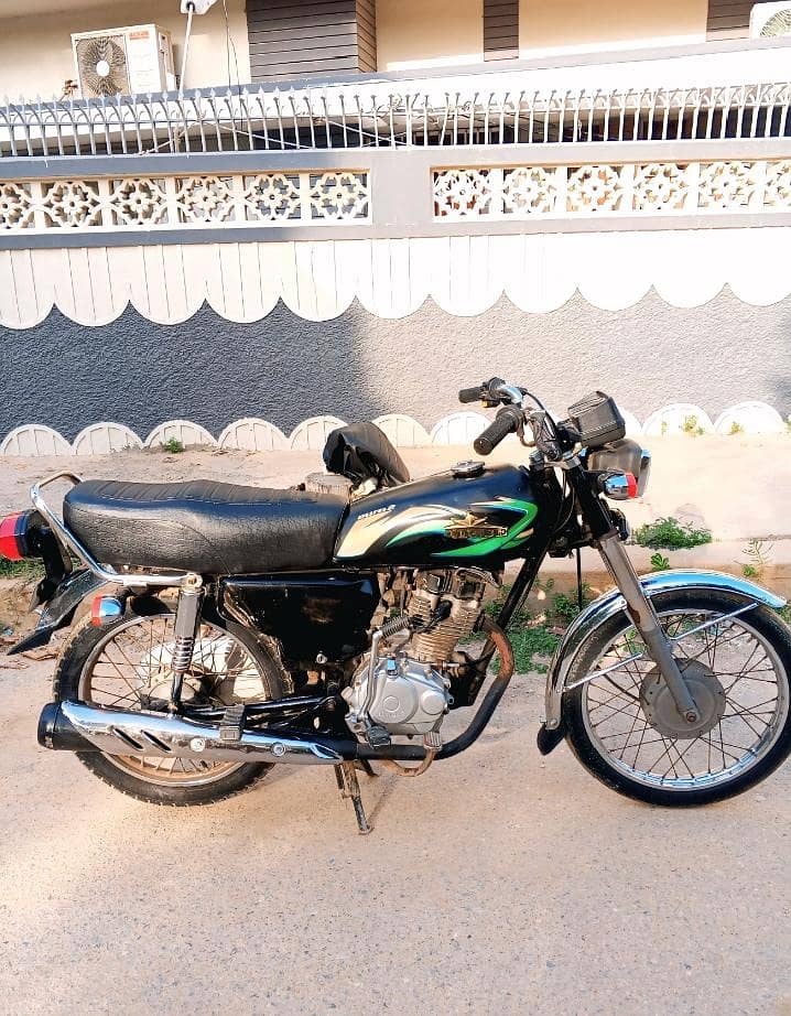 Unique 125 2016 - powerful engine | Excellent condition| Ready to ride 1