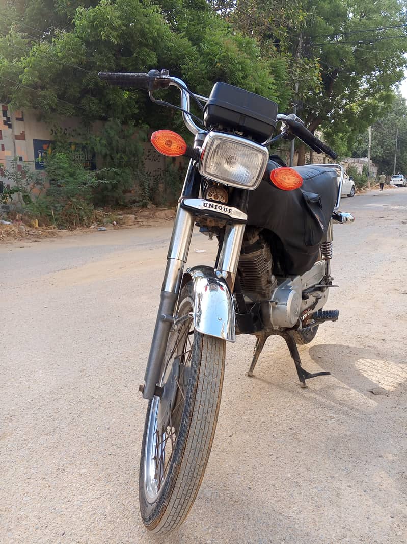Unique 125 2016 - powerful engine | Excellent condition| Ready to ride 3