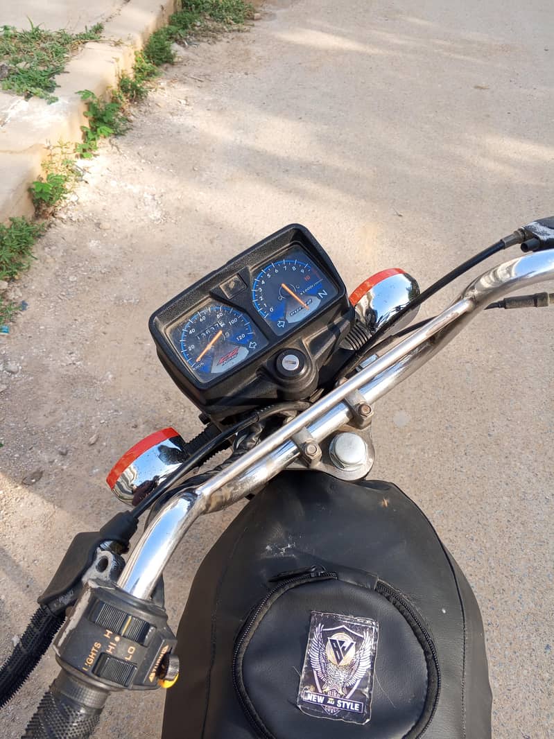Unique 125 2016 - powerful engine | Excellent condition| Ready to ride 4