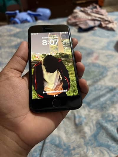 Apple iPhone SE