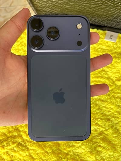 Apple iPhone 11 converted in 17 pro