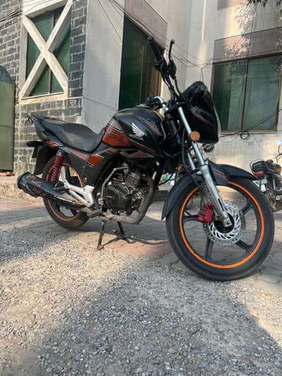 Honda CB150F 2022