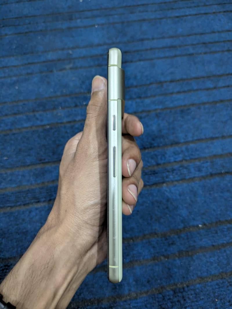 Google Pixel 7 3