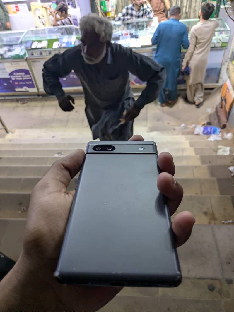 Google Pixel 6a 1