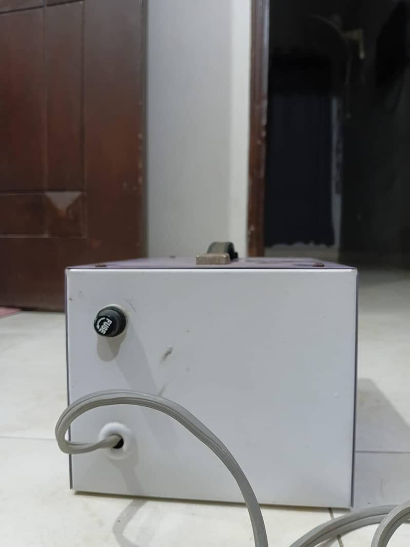 AC Stabilizer 110 3
