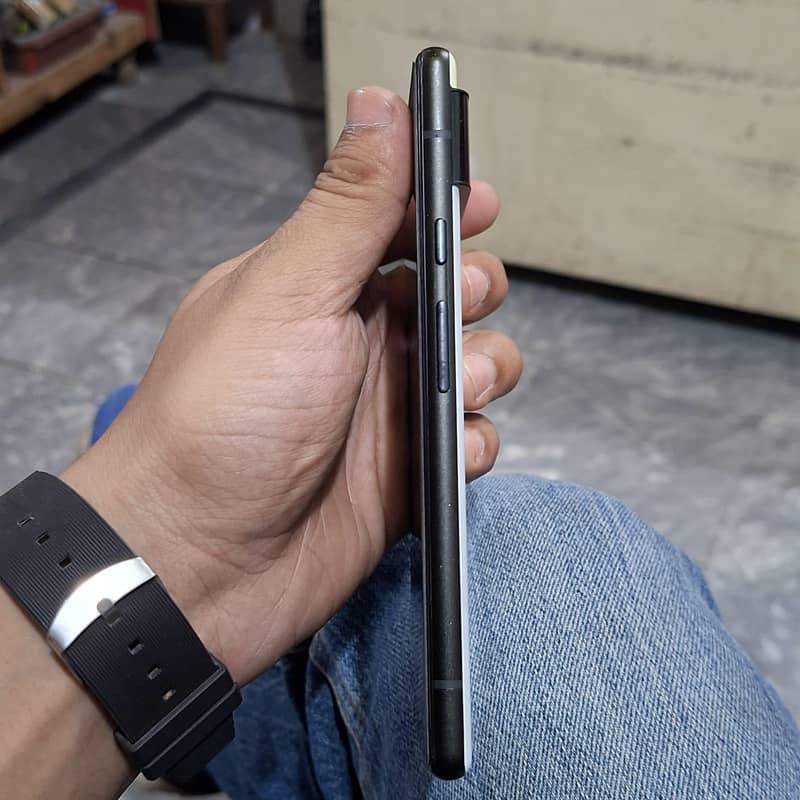 Google Pixel 6 4