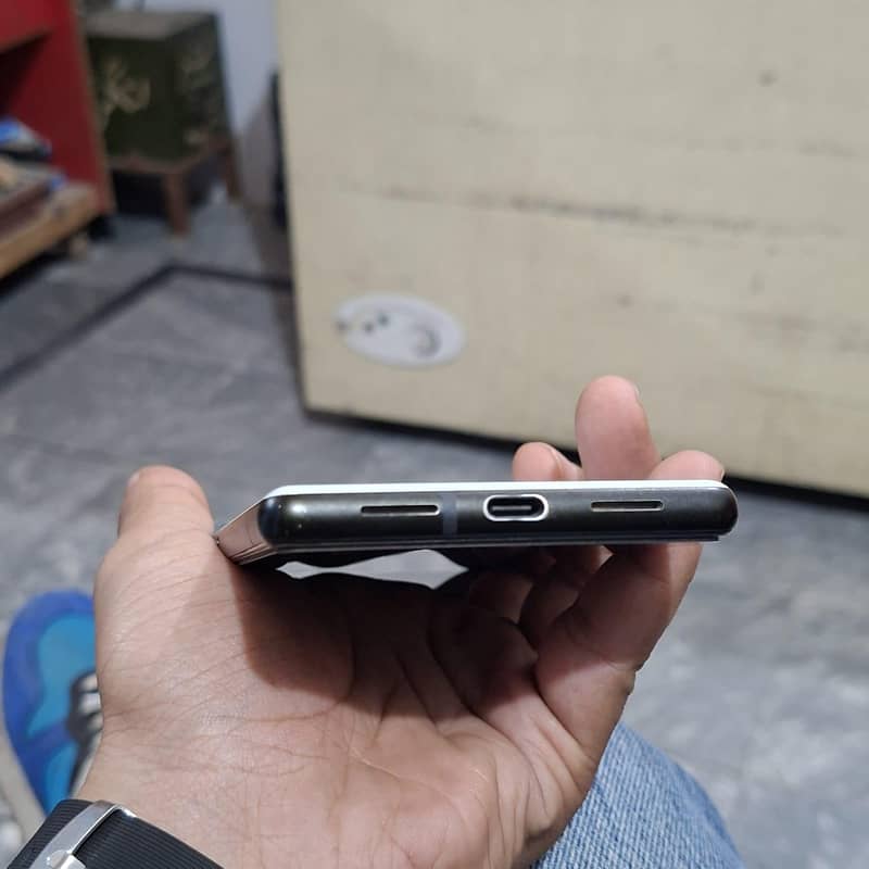 Google Pixel 6 5