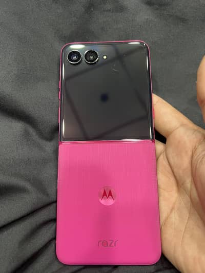 Motorola razr ultra 2025 non pta