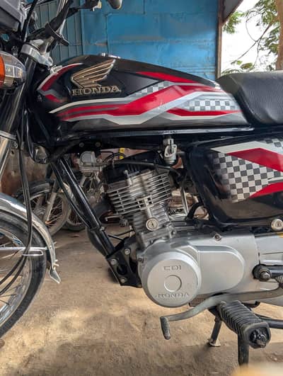 Honda CG125 Black
