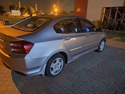 Honda City 2018 1st owner zero touch (guaranteed)
