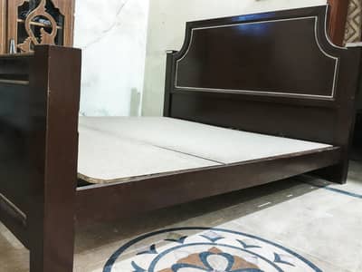 Best Solid Wooden King Sized Bed For Sale (Without Mattress)