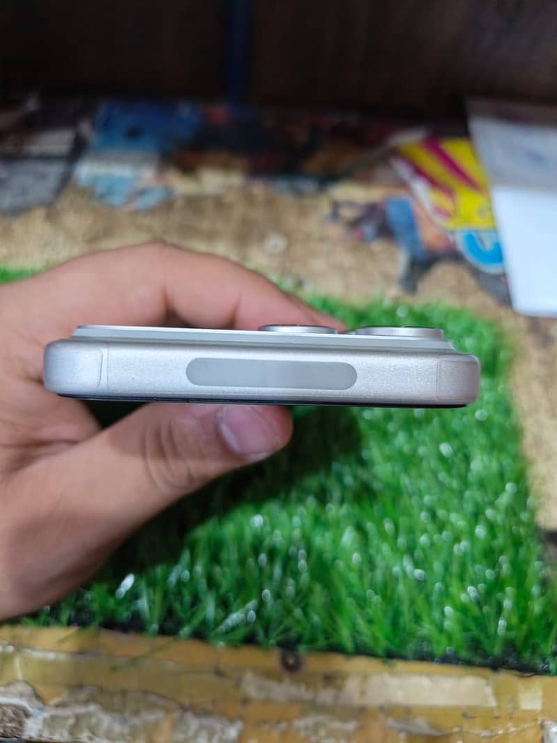 Apple iPhone 17 Pro Max 2