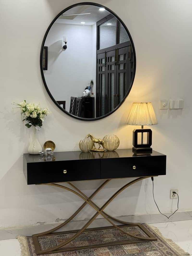 black console with mirror 1