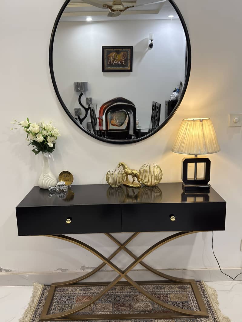 black console with mirror 2