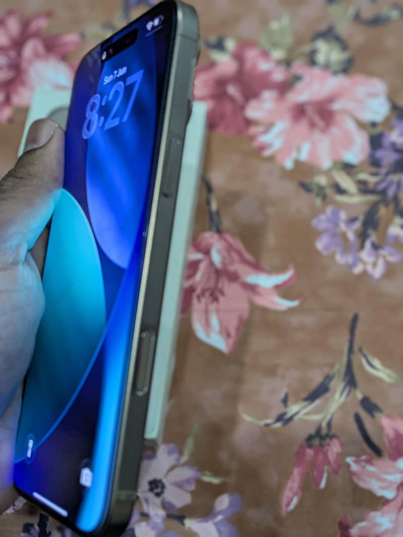 Apple iPhone 16 Pro Max 5
