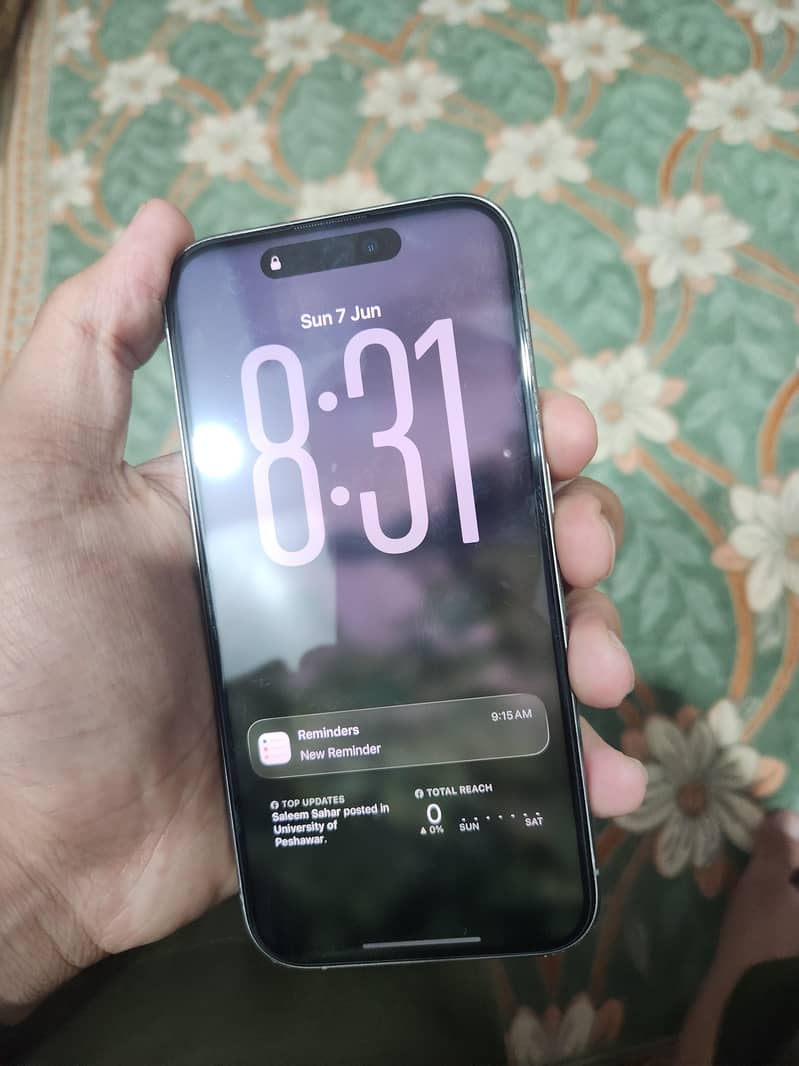 Apple iPhone 15 Pro 3