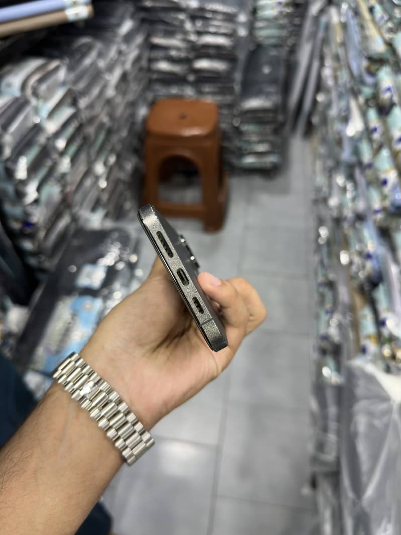 Apple iPhone 12 Pro Max 4