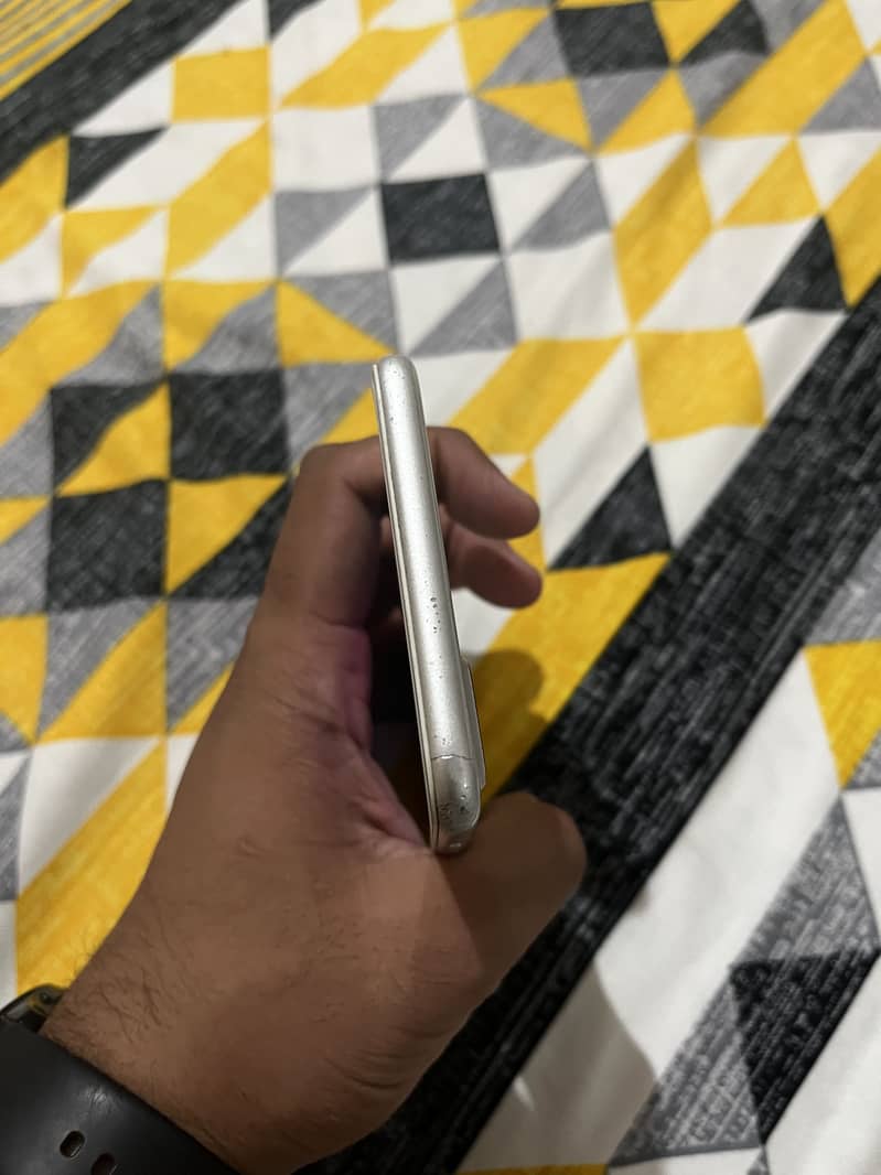 Apple iPhone 7 Plus 1