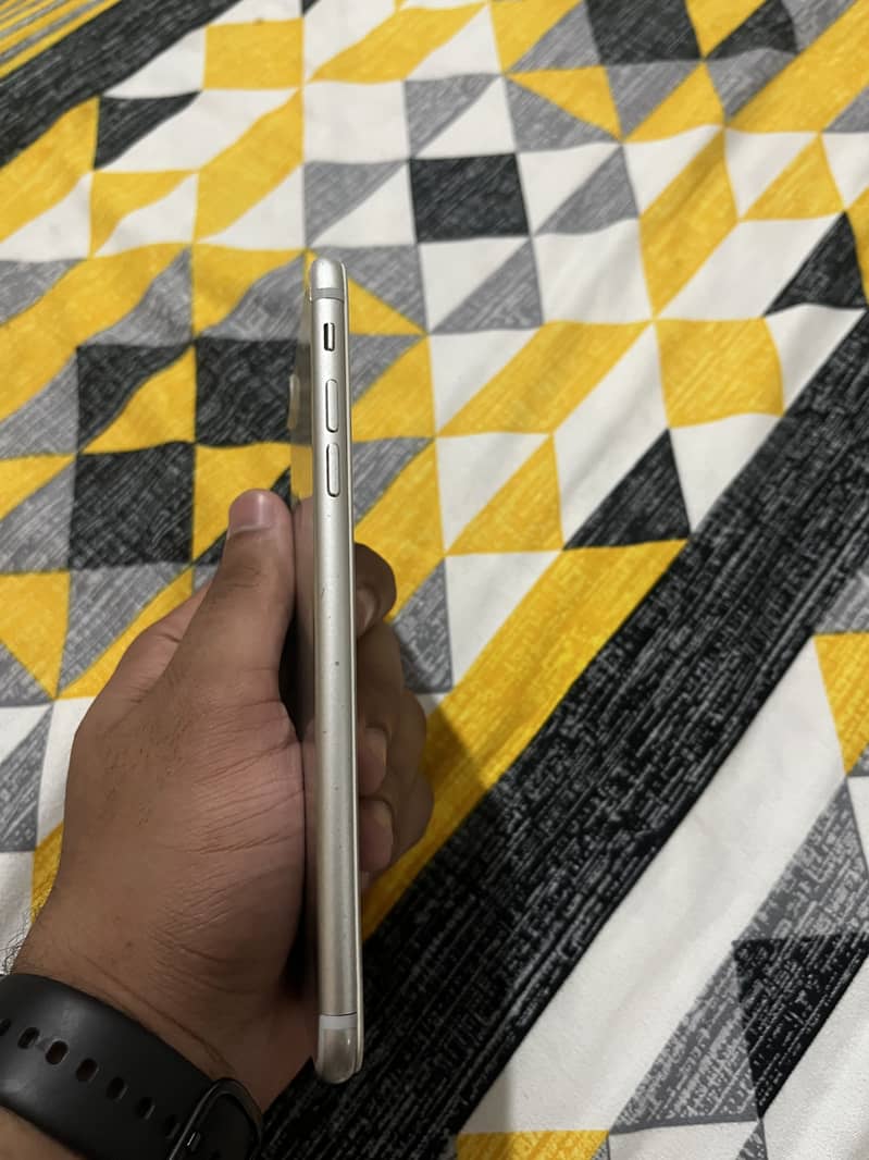 Apple iPhone 7 Plus 2