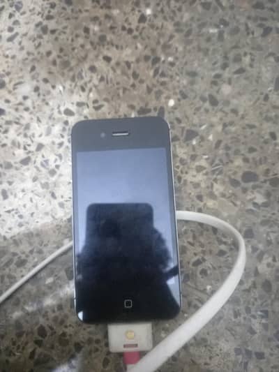 Apple iPhone 4s an antique piece in lush condition