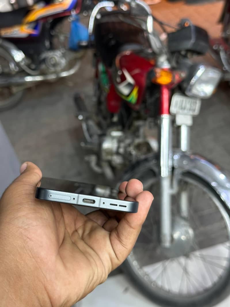 One Plus 13T 4