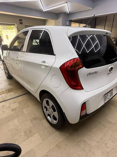 KIA Picanto 1.0 MT 2023