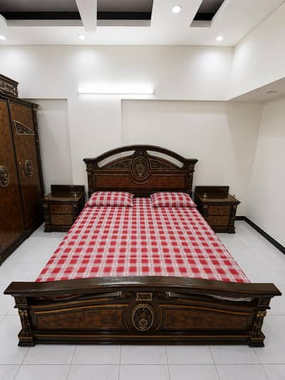 Luxury Solid Wood Bedroom Set – Bed, Dressing Table & Wardrobe